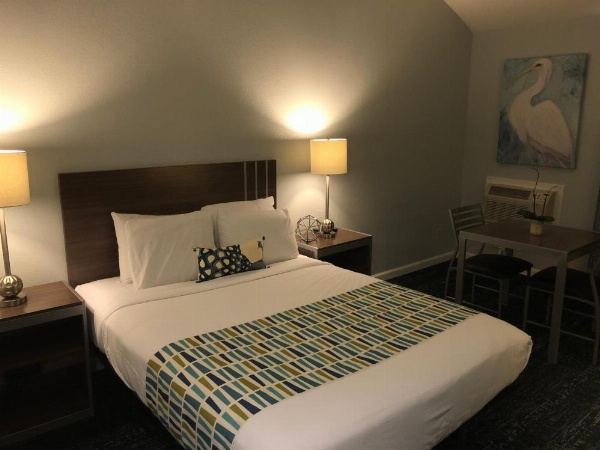 Sand Dollar Inn image 8